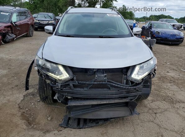5N1AT2MV9JC700608 2018 NISSAN ROGUE Silver Вид спереду