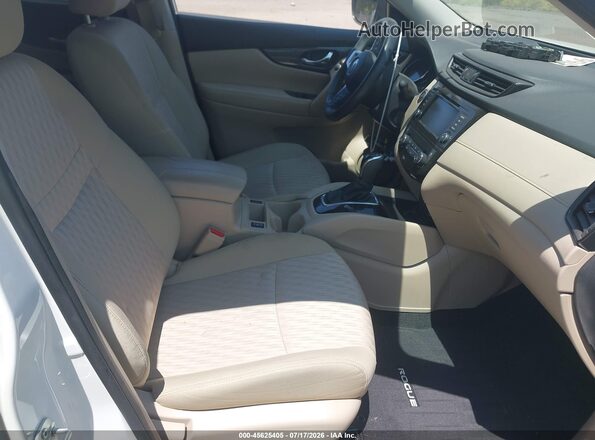 5N1AT2MV9JC844594 2018 NISSAN ROGUE Белый Вид салона спереди