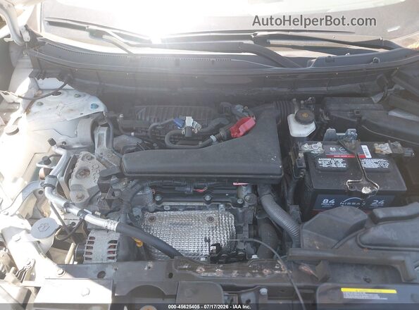 5N1AT2MV9JC844594 2018 NISSAN ROGUE Белый Вид сзади