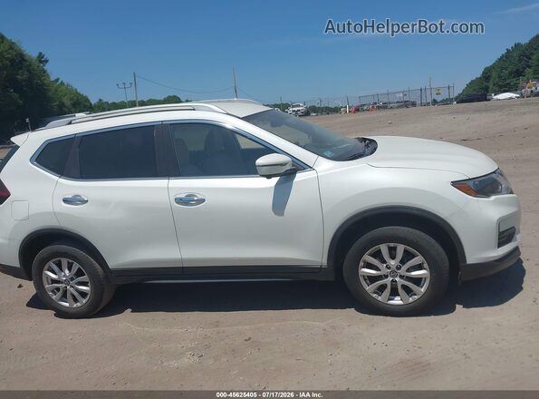5N1AT2MV9JC844594 2018 NISSAN ROGUE Белый Вид задней части салона