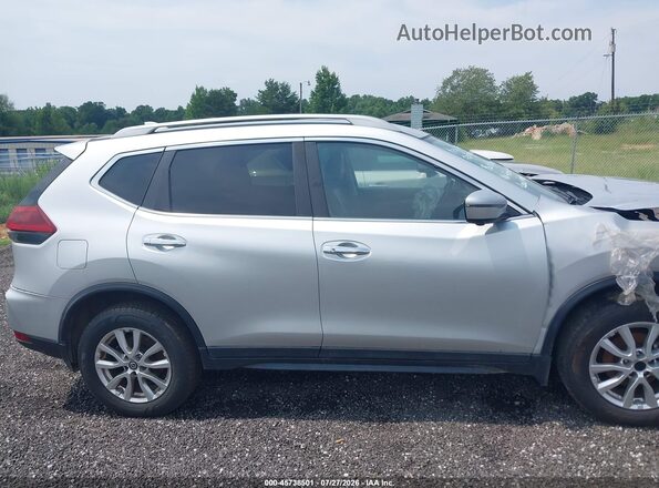 5N1AT2MV9JC847852 2018 NISSAN ROGUE Silver Rear interior view