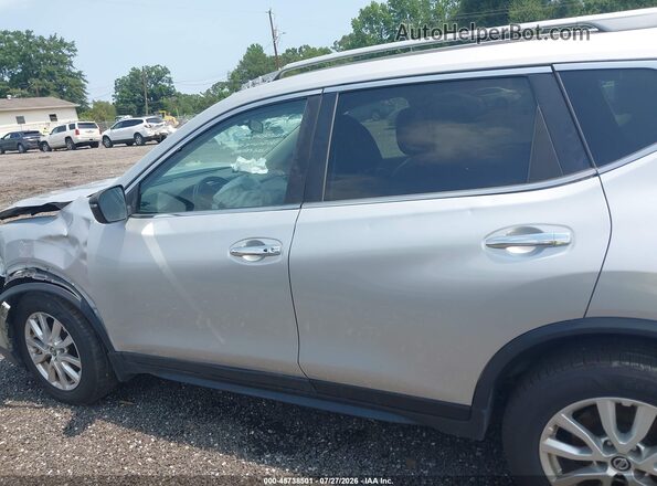 5N1AT2MV9JC847852 2018 NISSAN ROGUE Silver 360 interior view