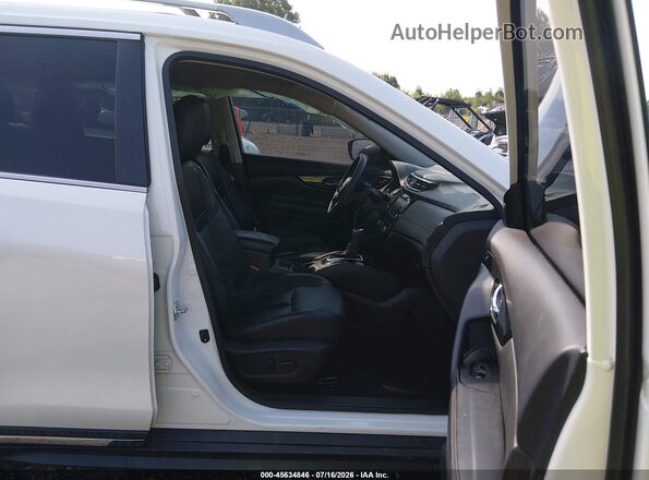 5N1AT2MV9KC771485 2019 NISSAN ROGUE White Front interior view