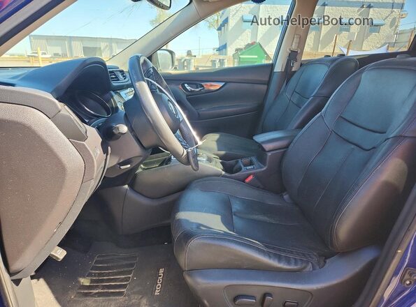 5N1AT2MVXHC759922 2017 NISSAN ROGUE Blue Вид салону спереду