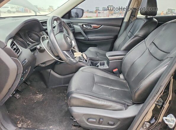 5N1AT2MVXHC790202 2017 NISSAN ROGUE Черный Вид салона спереди