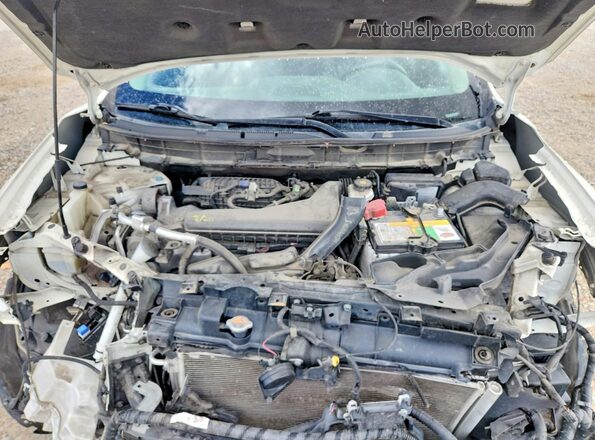 5N1AT2MVXHC847644 2017 NISSAN ROGUE White Widok wnętrza z tyłu