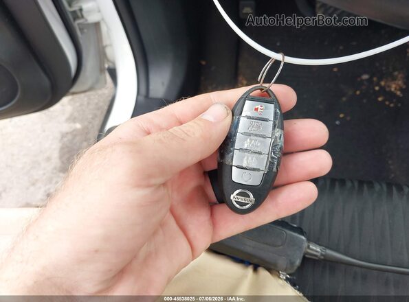 5N1AT2MVXJC744861 2018 NISSAN ROGUE White Առջևի վահանակի տեսք