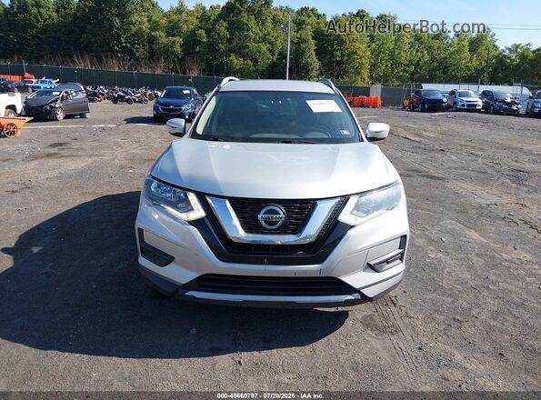 5N1AT2MVXJc787449 2018 NISSAN ROGUE Silver Front view