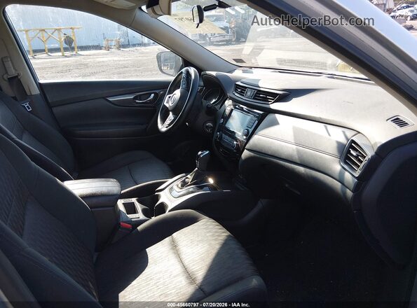 5N1AT2MVXJc787449 2018 NISSAN ROGUE Silver Front interior view