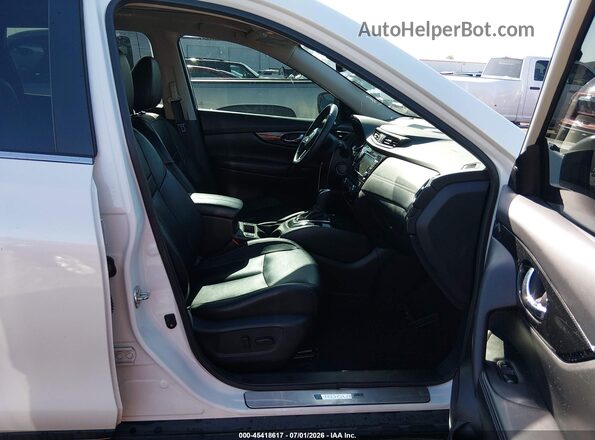 5N1AT2MVXLC734835 2020 NISSAN ROGUE White Սալոնի դիմացի տեսք