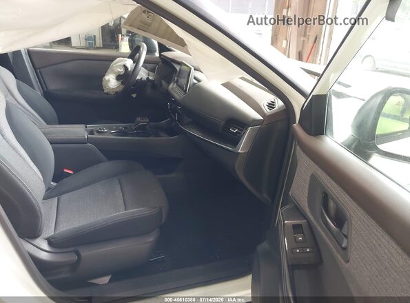 5N1AT3AB1MC805888 2021 NISSAN ROGUE White Widok wnętrza z przodu