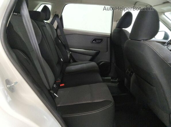 5N1AT3ABXMC804979 2021 NISSAN ROGUE White Vista interior trasera