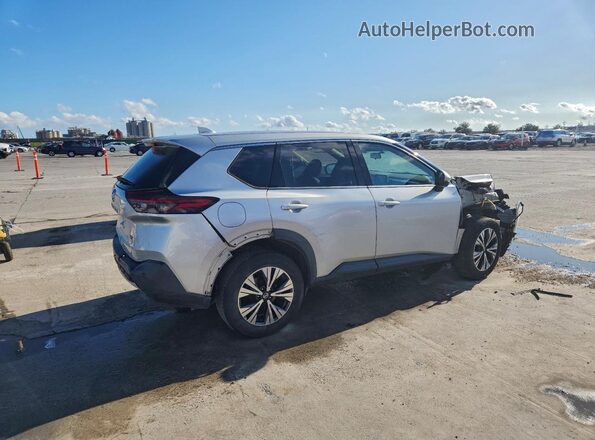 5N1AT3BA2MC725327 2021 NISSAN ROGUE Серебряный Задняя правая четверть