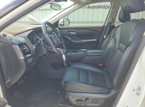 5N1AT3BA5MC760492 2021 NISSAN ROGUE White Front interior view