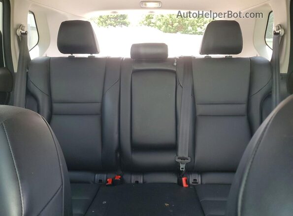 5N1AT3BA5MC760492 2021 NISSAN ROGUE White Rear seats view