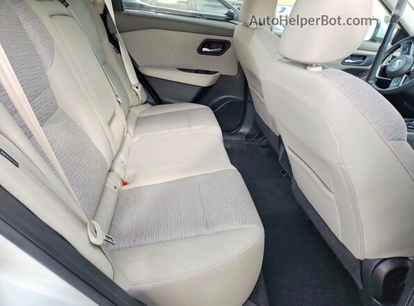 5N1AT3BA6MC819937 2021 NISSAN ROGUE White Rear seats view