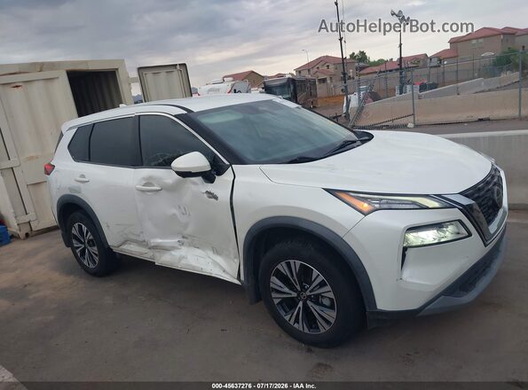5N1AT3BA7MC805948 2021 NISSAN ROGUE White Widok z przodu