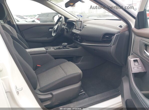 5N1AT3BA8MC824749 2021 NISSAN ROGUE White Widok wnętrza z przodu