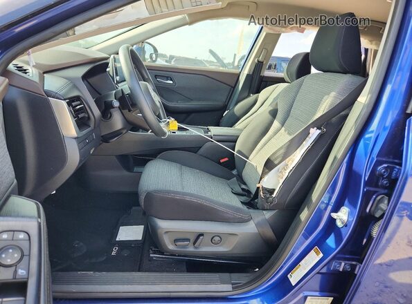 5N1AT3BAXMC768720 2021 NISSAN ROGUE Blue Front interior view