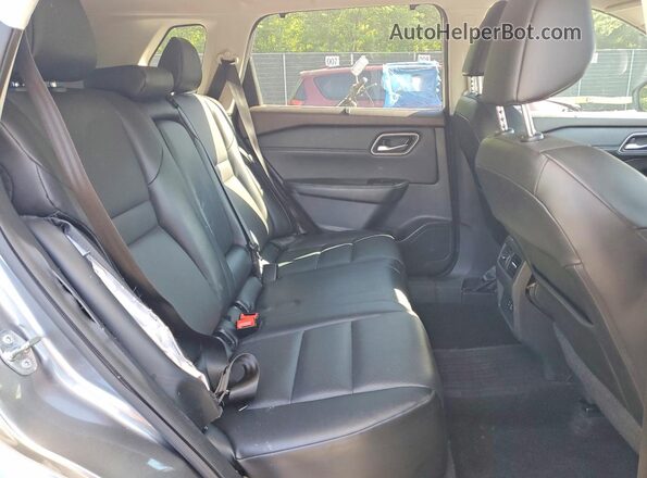 5N1AT3BB0MC677299 2021 NISSAN ROGUE Gray Widok wnętrza z tyłu