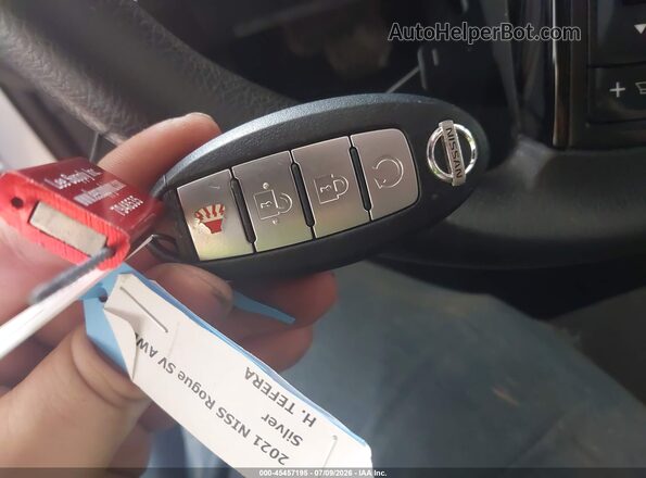 5N1AT3BB0MC772722 2021 NISSAN ROGUE Silver Вид панелі приладів