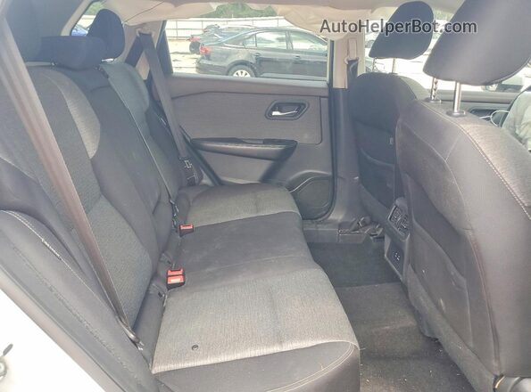 5N1AT3BB5MC676472 2021 NISSAN ROGUE Silver Rear seats view
