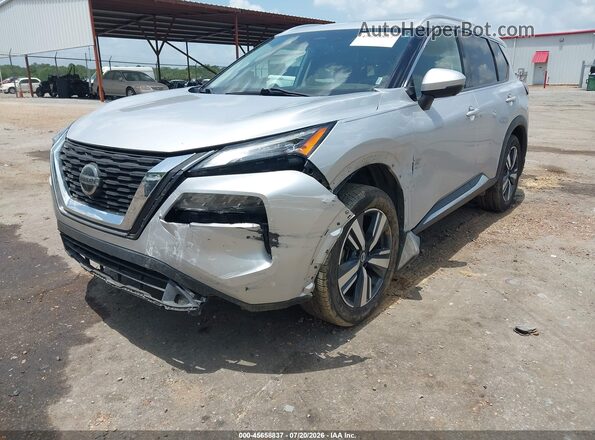 5N1AT3CA1MC673588 2021 NISSAN ROGUE Серебряный Вид спереди