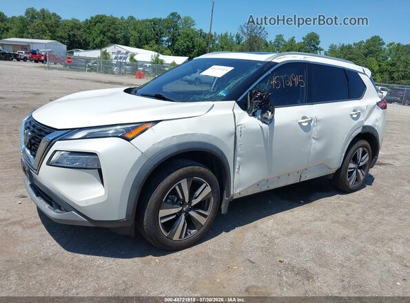 5N1AT3CBXMC672044 2021 NISSAN ROGUE White Вид спереду