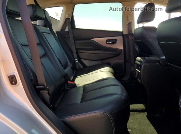 5N1AZ2BS4PC100711 2023 NISSAN MURANO Silver Вид задньої частини салону