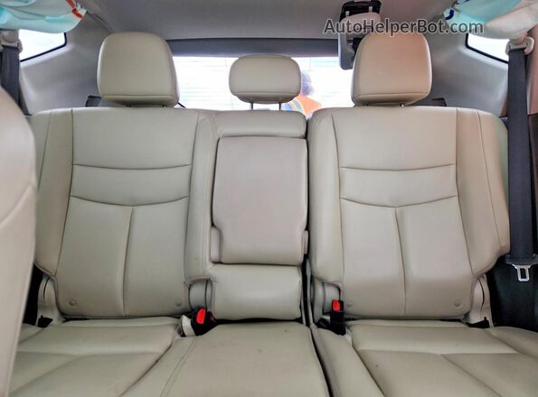 5N1AZ2BS6LN114480 2020 NISSAN MURANO White Rear seats view