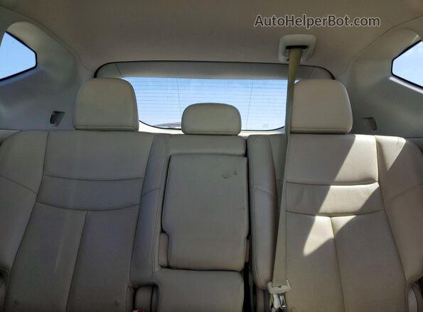 5N1AZ2MG2HN167872 2017 NISSAN MURANO White Rear seats view