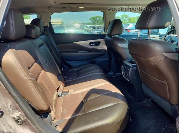 5N1AZ2MH3HN116485 2017 NISSAN MURANO Gray Widok wnętrza z tyłu