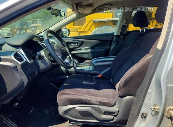 5N1AZ2MH3HN152225 2017 NISSAN MURANO Серебряный Вид салона спереди