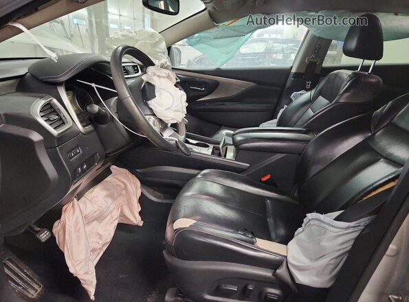 5N1AZ2MH4HN135790 2017 NISSAN MURANO Silver Widok wnętrza z przodu