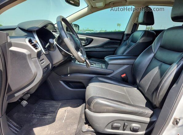 5N1AZ2MH7HN153183 2017 NISSAN MURANO Серебряный Вид салона спереди