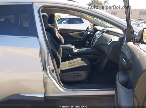 5N1AZ2MH7JN131769 2018 NISSAN MURANO Серебряный Вид салона спереди