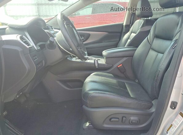 5N1AZ2MS2KN108526 2019 NISSAN MURANO Серебряный Вид салона спереди