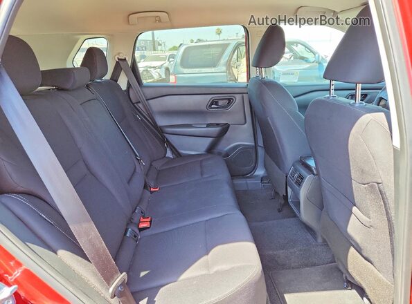 5N1BT3AA4TC693761 2026 NISSAN ROGUE Красный Вид задней части салона