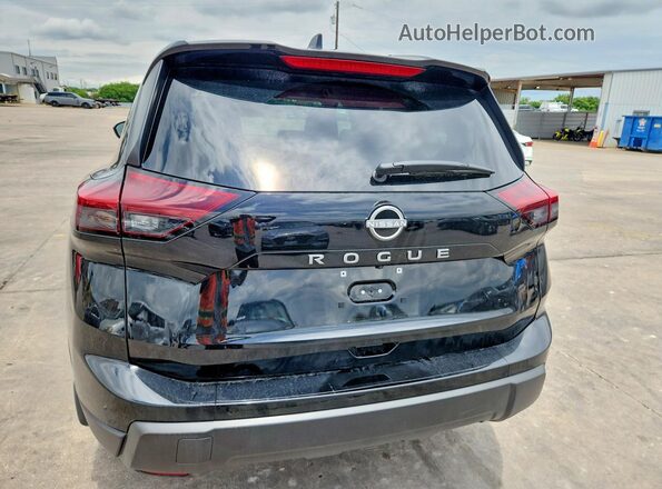 5N1BT3AA4TC804132 2026 NISSAN ROGUE Black Հետևի տեսք