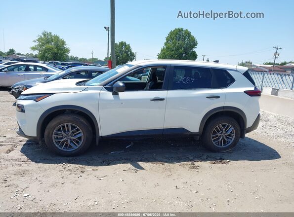 5N1BT3AB0PC738984 2023 NISSAN ROGUE  Widok wnętrza z tyłu