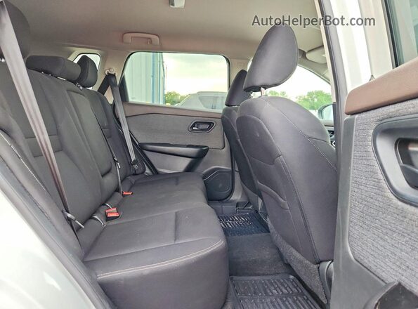 5N1BT3AB0PC849406 2023 NISSAN ROGUE White Rear interior view