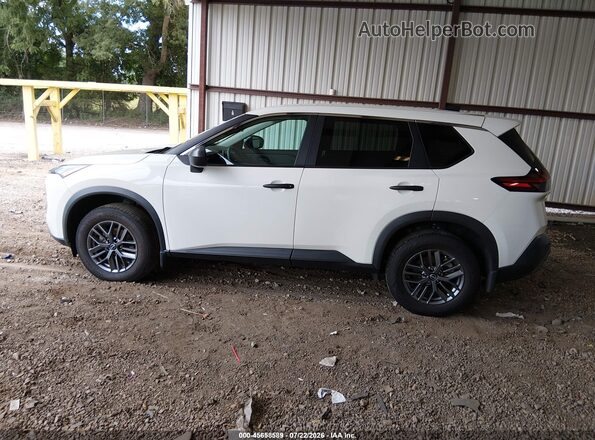 5N1BT3AB1PC815233 2023 NISSAN ROGUE White 360 interior view