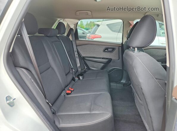 5N1BT3AB2PC776877 2023 NISSAN ROGUE White Rear interior view