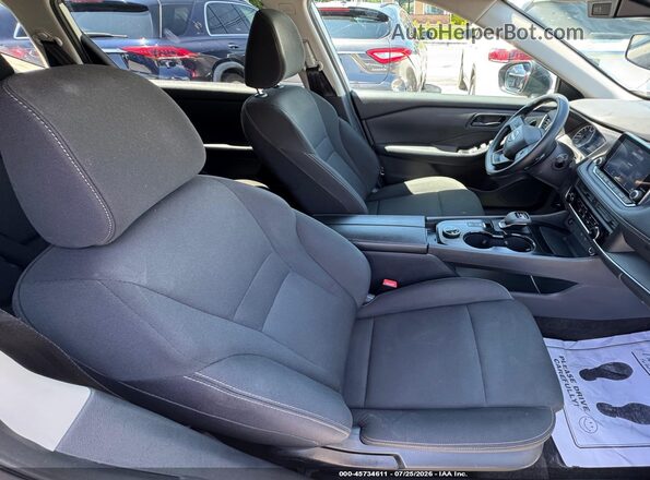 5N1BT3AB3SC795480 2025 NISSAN ROGUE Серебряный Вид салона спереди