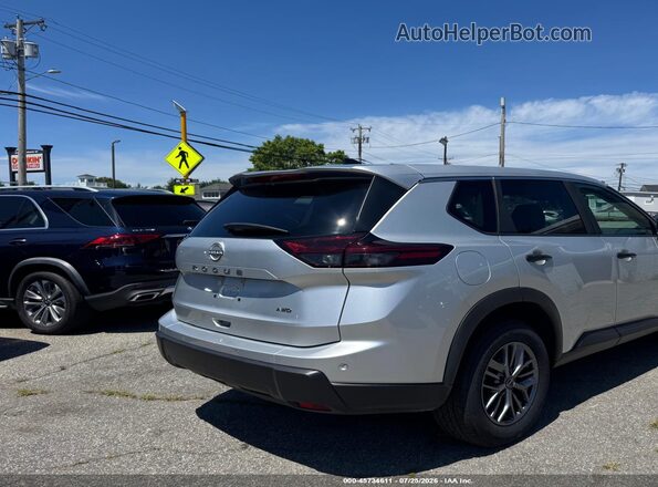 5N1BT3AB3SC795480 2025 NISSAN ROGUE Серебряный Задняя правая четверть