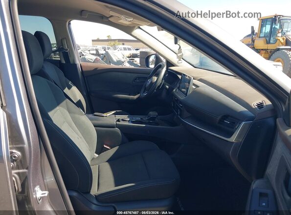 5N1BT3AB4PC683553 2023 NISSAN ROGUE Gray Vista interior delantera