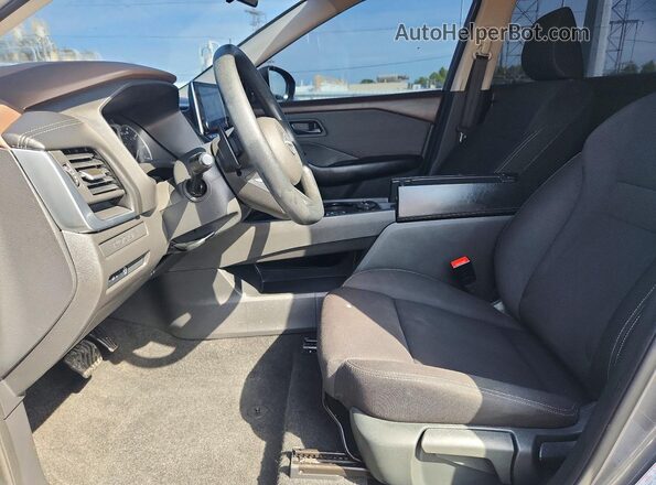 5N1BT3AB4PC854348 2023 NISSAN ROGUE Gray Вид салону спереду