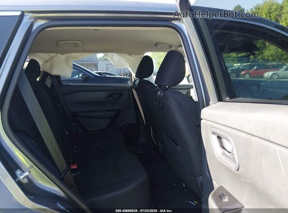 5N1BT3ABXSC867064 2025 NISSAN ROGUE Gray Widok naklejki z numerem VIN