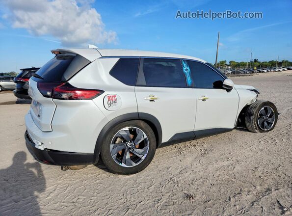 5N1BT3BA1RC692199 2024 NISSAN ROGUE White Задня права чверть