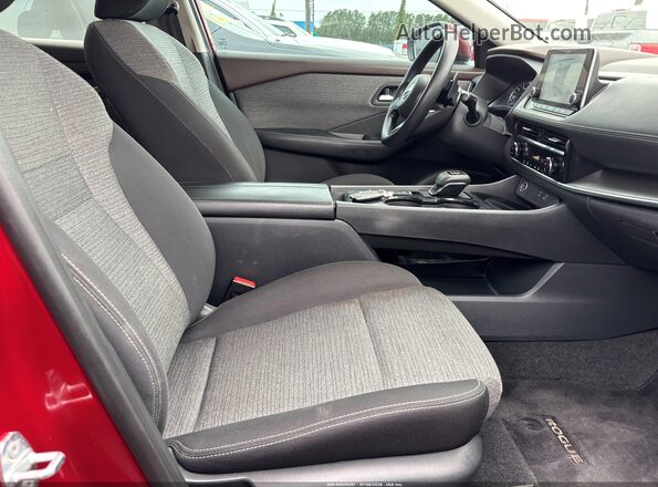 5N1BT3BA2PC680656 2023 NISSAN ROGUE Темно-бордовый Вид салона спереди